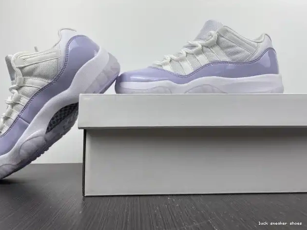Reps LUCY Pure Violet Air Jordan 11 WMNS AH7860-101 Low 0514